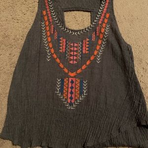 grey sleeveless top!